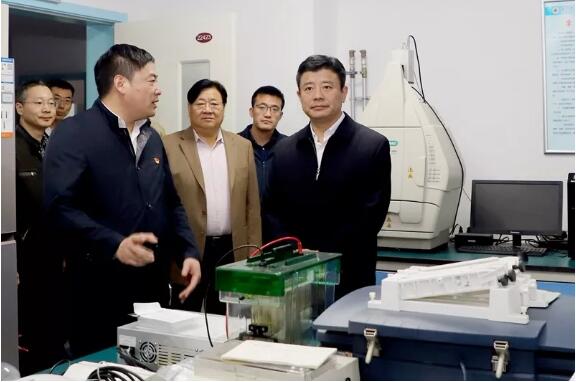 李明到医学检验学系现场调研