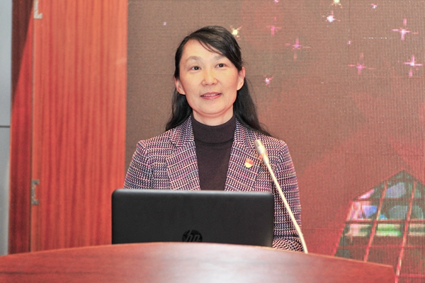 校长管英俊致辞