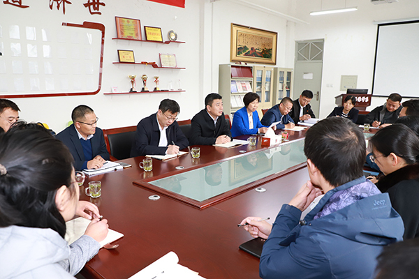 李明到医学影像学系座谈交流