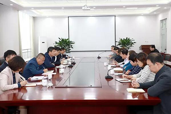 李明到临床医学院座谈交流 李明到临床医学院座谈交流