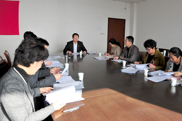 第七代表团讨论 第七代表团讨论