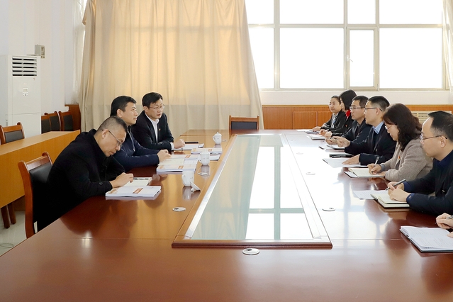 李明在人事处座谈交流