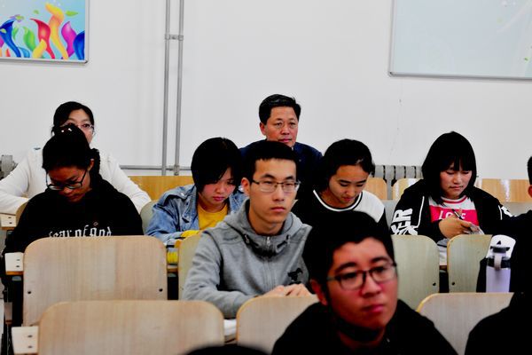 专家姜振家听课 专家姜振家听课