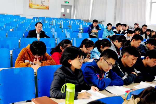 专家武继彪听课 专家武继彪听课