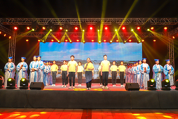 朗诵《医路漫漫》