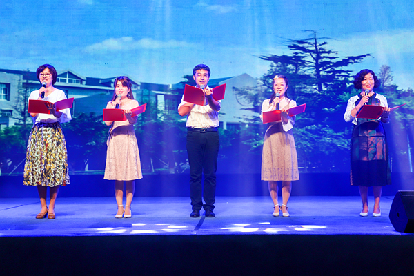 朗诵《青春，从潍医启航》