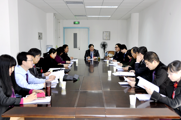 第三代表团讨论