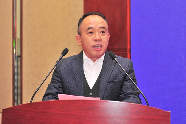 潍坊市委常委、宣传部部长、市委教育工委书记初宝杰主持仪式