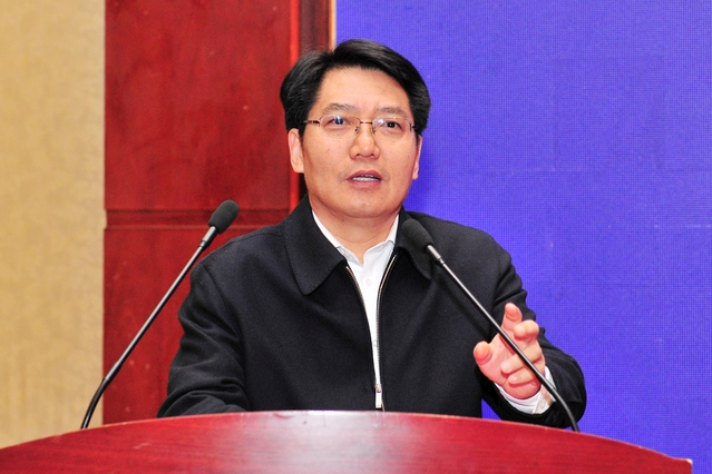 省委教育工委常务副书记、省教育厅党组书记、厅长邓云锋讲话