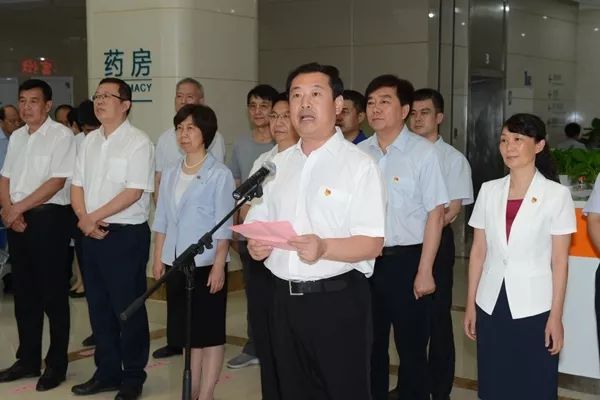 潍城区委副书记、区长杨晓辉致辞