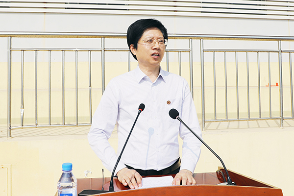 副院长、军训工作领导小组组长朱军作军训动员讲话