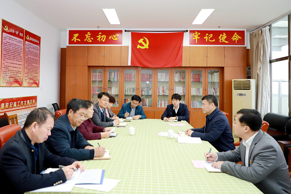 李明在发展规划处和教学质量监控与评估处座谈交流