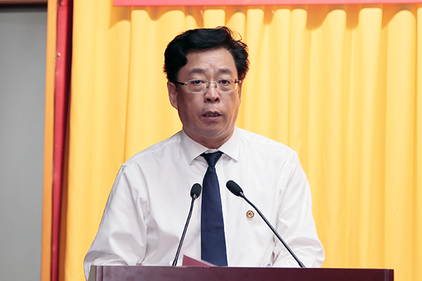 附属、教学医院代表北大医疗鲁中院院长顾国明发言