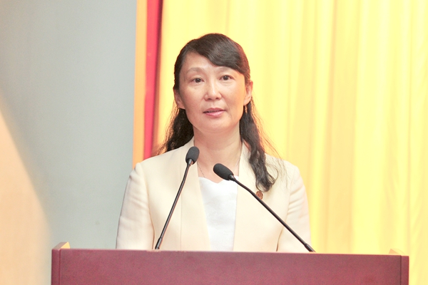 校长管英俊讲话