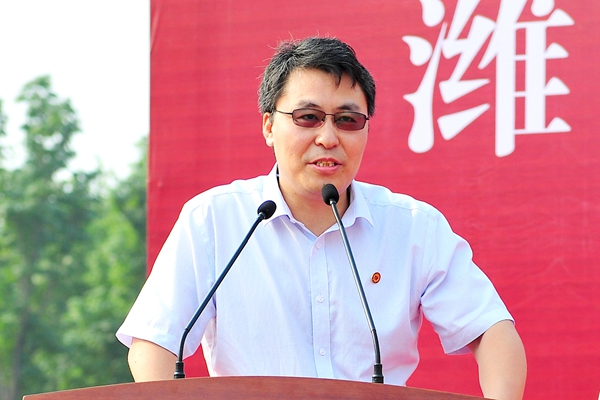 优秀校友代表周广东发言