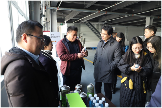 考察企业进行冬枣深加工、推进一二三产融合现状