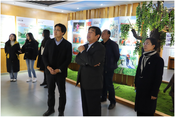 考察沾化区冬枣研究所