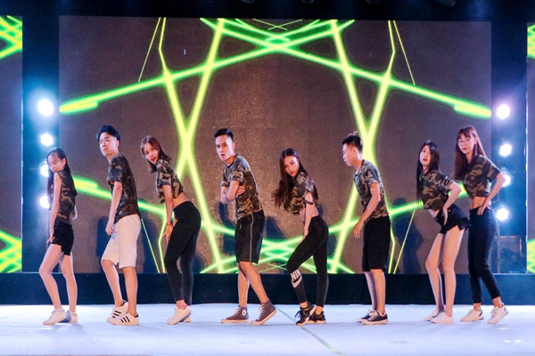 节目《仲夏之夜》